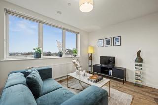 Luxury 2BR - 5 Min to Thorpe Park - 12 to Heathrow - 2