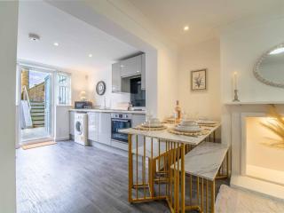Tide And Seek - Garden Flat by the Sea - 7
