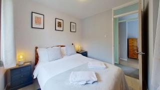 34 Strawberry Hill, Tolroy Manor - 5