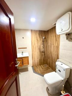 Suzziey Lavish Apartments - 9