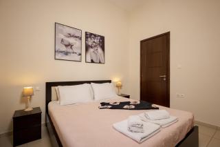 Blue Iris: Stylish apartment just 10 minutes walk from Old Town Chania - 9