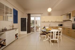 Blue Iris: Stylish apartment just 10 minutes walk from Old Town Chania - 4