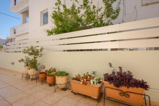 Blue Iris: Stylish apartment just 10 minutes walk from Old Town Chania - 8