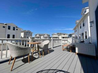 Hot Tub - Saugatuck - Douglas - Luxury Home Sleeps 8 - 9