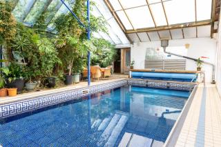 Fingals - sleeps 14 - 5