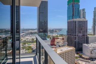 Luxury Condo - Central Miami - Near Bayside - 3