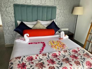 THE EDGWARE - 6