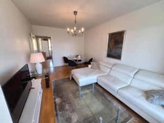 Luxhousing one bedroom apartment with park view - 7