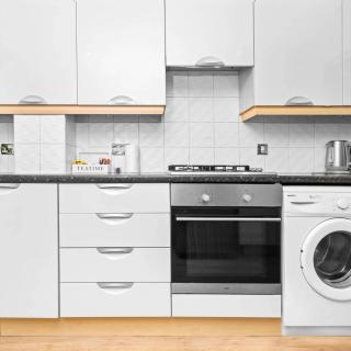 Stylish 3 Bedroom House - Parking - Garden -Smart Tv - Wi-Fi 19L - 6