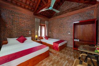 TAM FAMILY HOMESTAY and RESTAURANT - 3