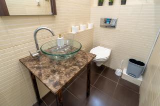 Grand Historic Residence with New Luxury Marble Design-Main Square - 1
