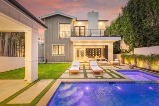 Courtney Manor by Stay Awhile Villas - 0