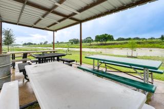 Riverfront Brady Retreat on 25 Acres! - 8