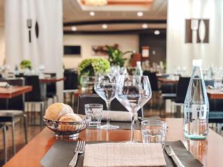 Best Western Plus Hotel Le Favaglie - 9