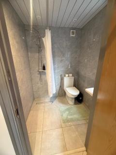Charming & Bright Reading Stay Near River, Shops & Steps from Reading Station - 1