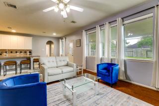 Private Yard & Furnished Patio! Rosenberg Retreat - 4
