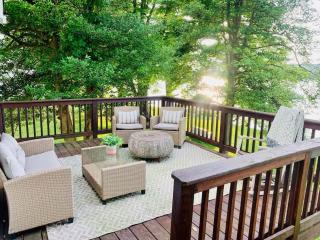Riverfront Carriage House Cottage in Warsaw KY Apartment - 9