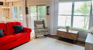 Riverfront Carriage House Cottage in Warsaw KY Apartment - 1