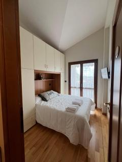 Cresci Home - 1