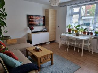 Charming Sandymount APT Sleeps 4 - 0