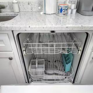 Bright & Spacious 1BR - UoM Area - 2