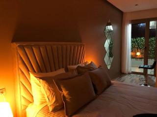 High Floor Bourgogne - By AppartAli - 2