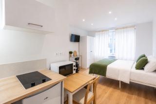 M108 Grand studio moderne et chic - 2