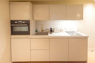 Basfroi Cosy Apartment 1 - 8