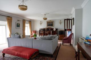 Westport town center two bed apt with old world charm - 0