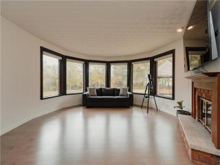 Bluewater Lakehouse Retreat with Private Beach & Hot Tub - 6