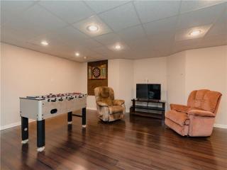 Bluewater Lakehouse Retreat with Private Beach & Hot Tub - 7