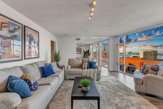 Lakeview Condo Flats Parking Gym - 0