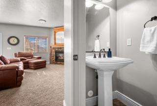 Aspen Tree Chalet SnowbasinBy Pineview Reservoir - 4