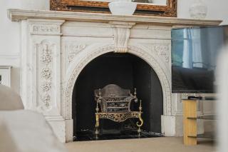 Wonderful 2 bed 2 bath Kensington with garden - 6