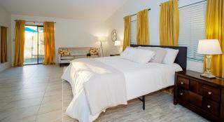 Cactus Breeze Retreat with Pool Hot Tub and 2 Suites - 1
