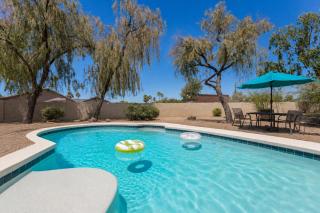 Cactus Breeze Retreat with Pool Hot Tub and 2 Suites - 2