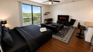 Luxe Nest | King Studio Downtown 2B - 5
