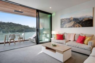 Hobsonville 2BR Waterfront Gem with Water Views - 9