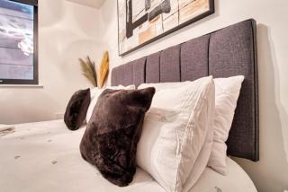 Lockside Suite 3-Bedroom Sophisticated Flat - 5