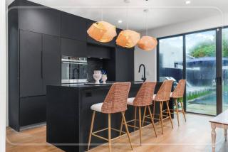 4BR New Modern Greece Vibes in Miami - 4