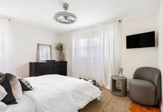 The Montclair - 2BR Rosslyn Apartment with Balcony & 2 Free Parking Passes - 5