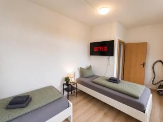YourFavoriteBed Monteurunterkunft Zwickau Zentrum - WLAN, Waschmaschine Zentral - 8