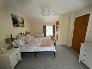 Wood Lodge Estate - 5