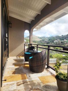 2BR Modern Golden Pear Villa - Pool, Wi-Fi, Kitchen, Views - 4