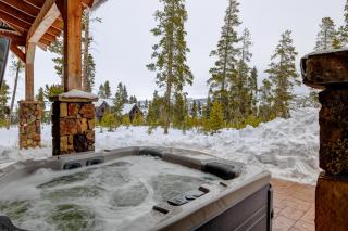 Downtown WP Mountain Home I Great Views I Private Hot Tub I Activity Program - 7