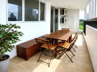 Sunset Balcony City View Kuningan Apartment - 3