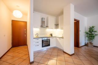 Sunny Apartment with Terrace - 8