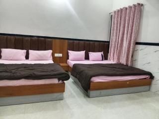 Shloka guest house - 7