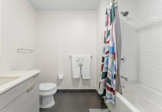 Stunning View 2BR 2BA condo high-end building - 4