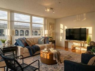 Highrise Riverview Flats Balcony Parking - 0